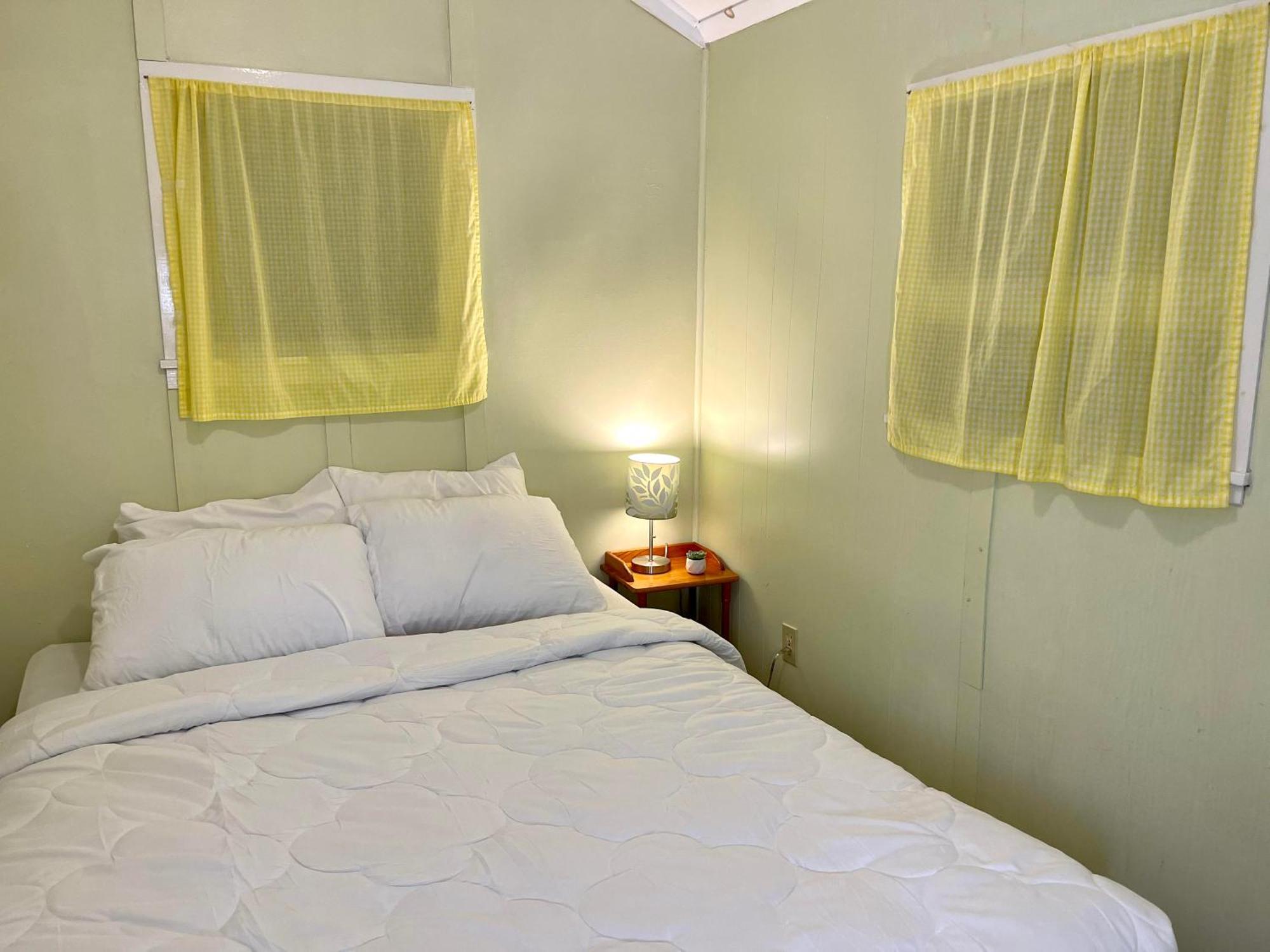Ambleside Cottage Resort Bobcaygeon Bagian luar foto