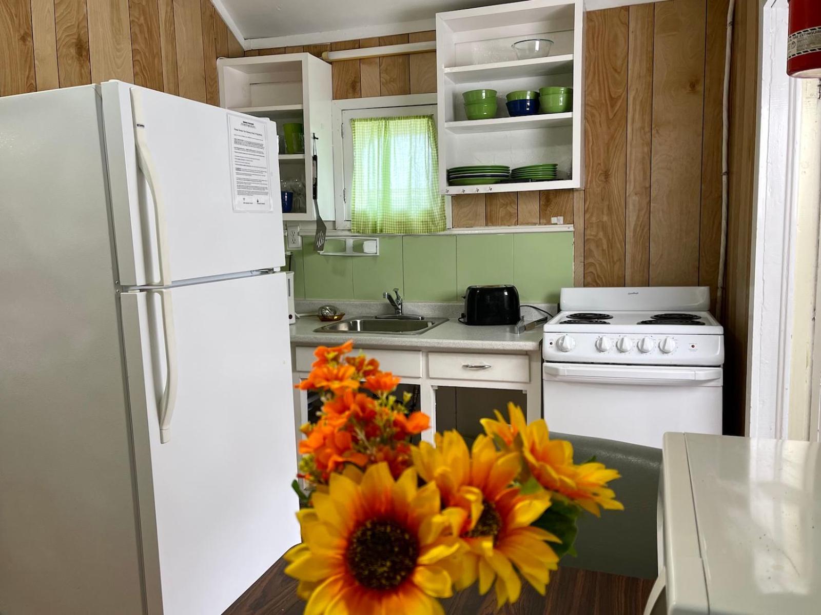 Ambleside Cottage Resort Bobcaygeon Bagian luar foto