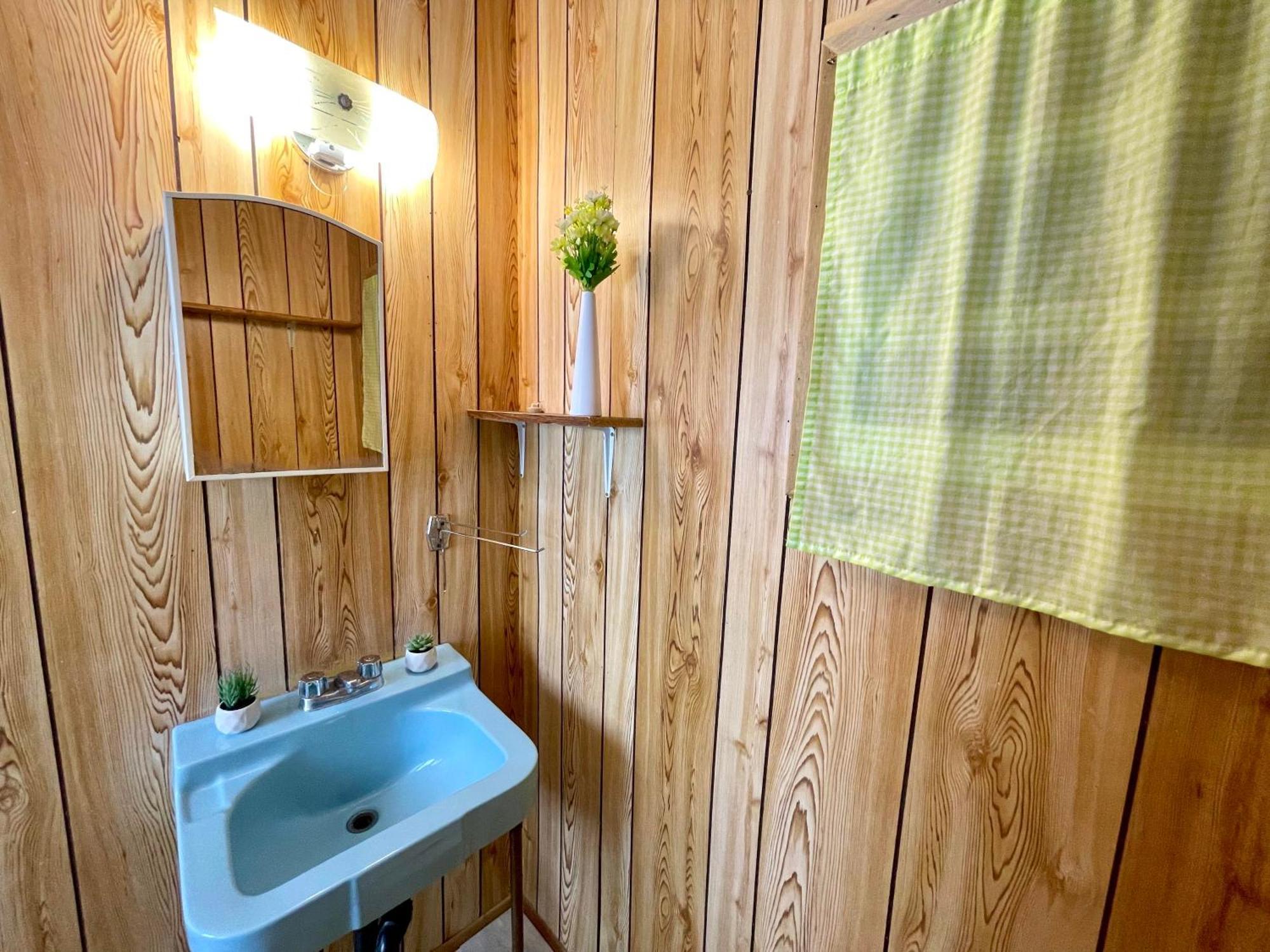 Ambleside Cottage Resort Bobcaygeon Bagian luar foto